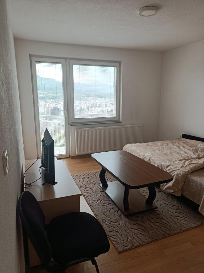 Hotel 2Bdr Apt With Balcony With View- Free Parking Sarajevo Exterior foto